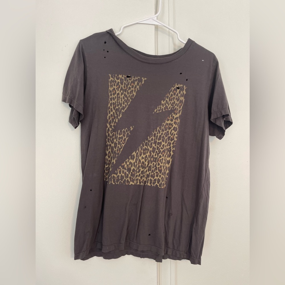 PINK LILY | distressed t-shirt